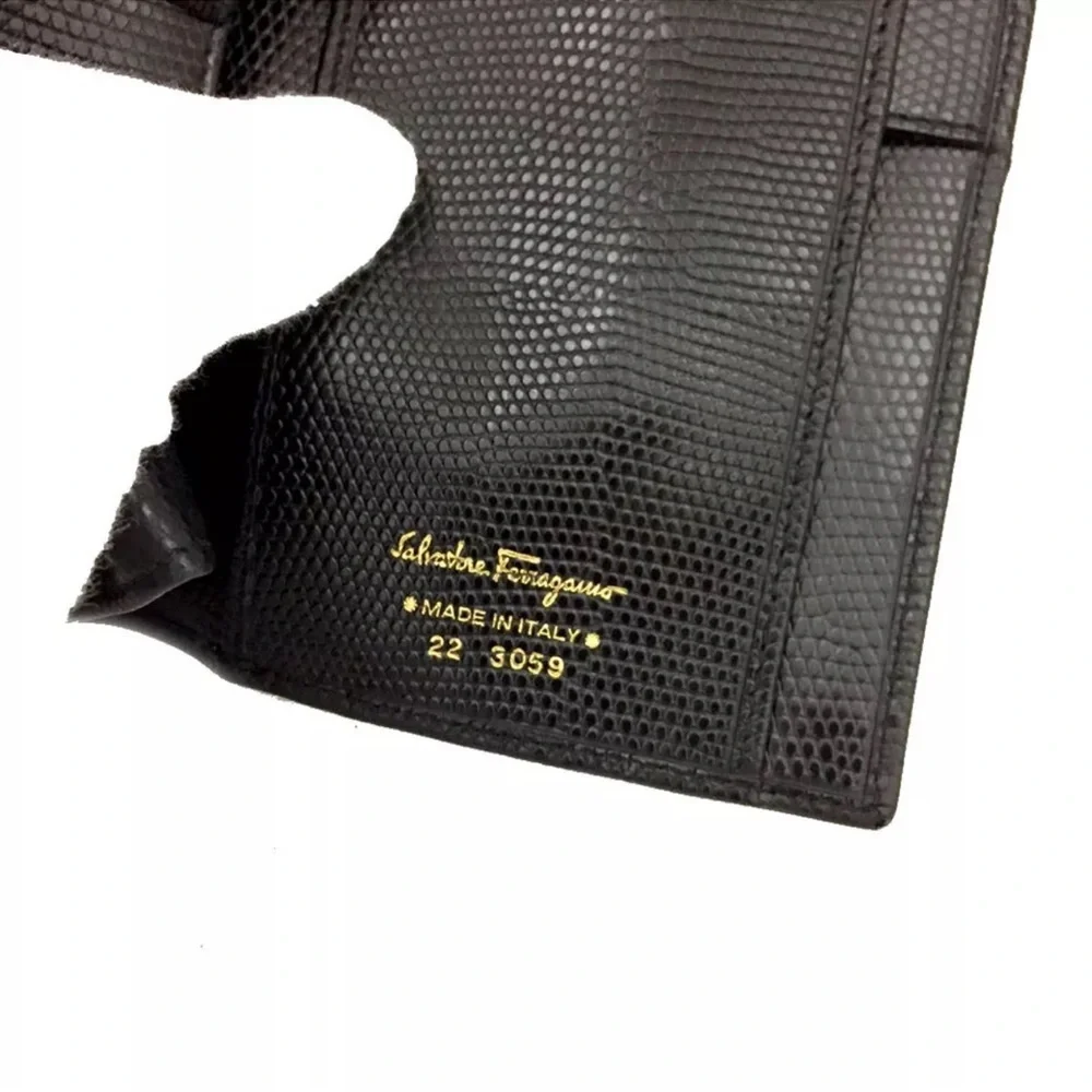 Authentic Salvatore Ferragamo Vara Black Leather Long Bifold Wallet EUC - Picture 8 of 8